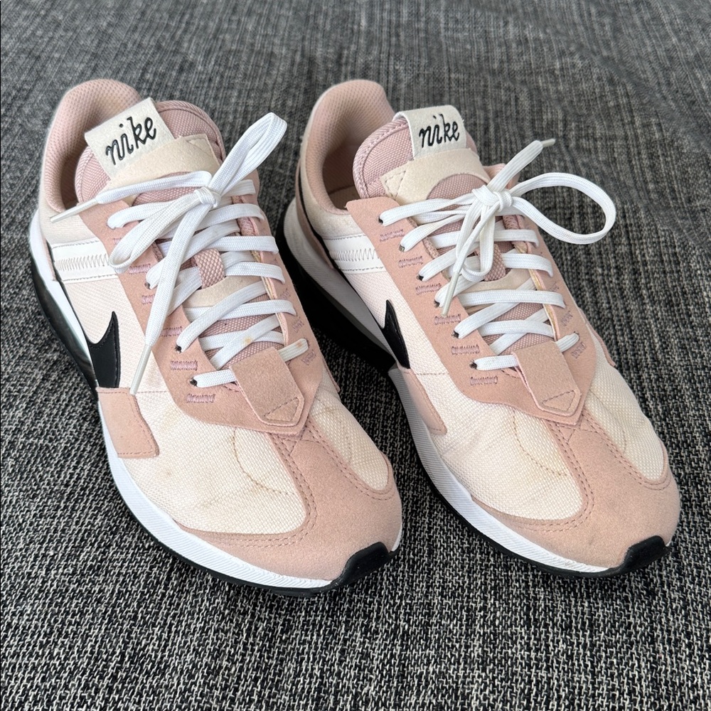 Nike Women's Air Max Pre-Day Shoes "Pink Oxford" shoe - SIZE 8.5